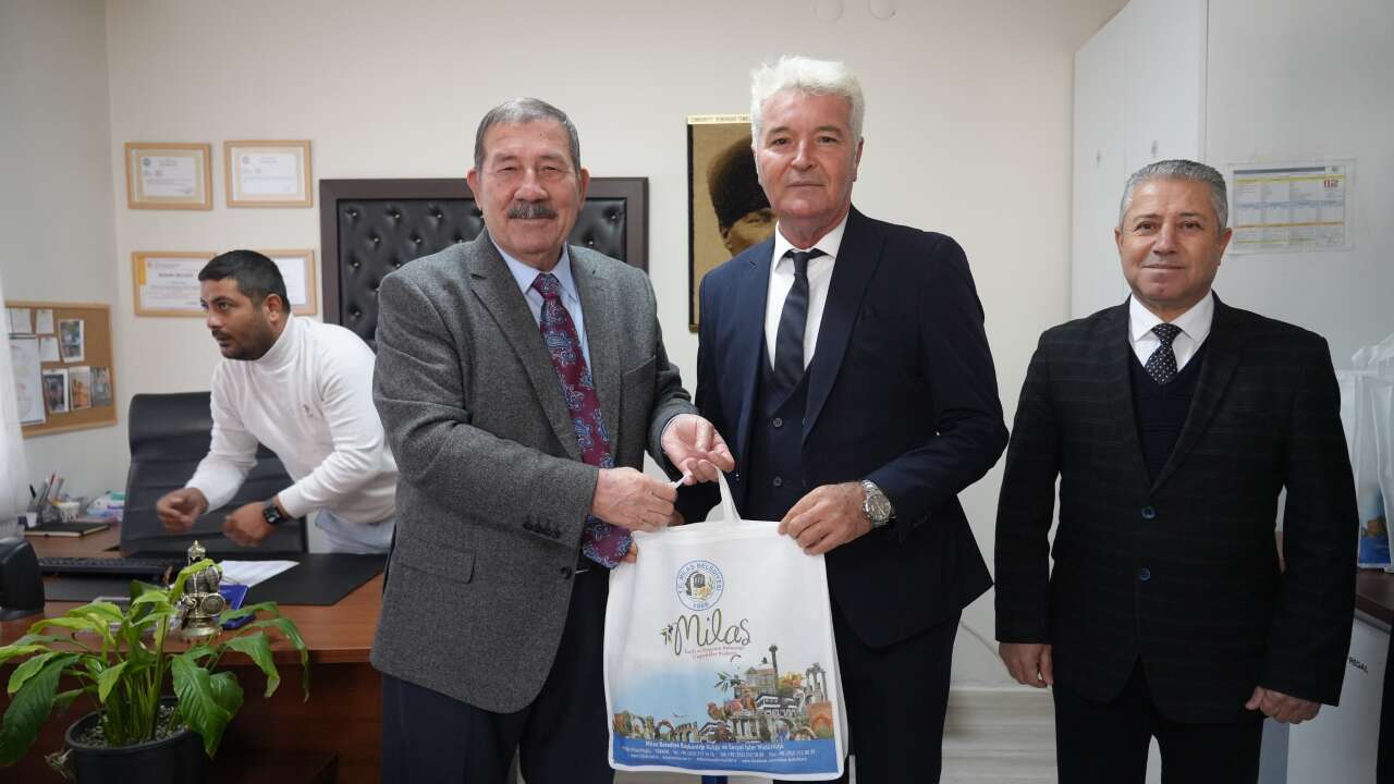 Başkan Topuz’dan Muhtarlara Hediye 3